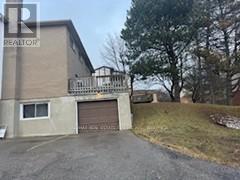 4 235 Shakespeare Dr, Waterloo, ON N2L 2T5