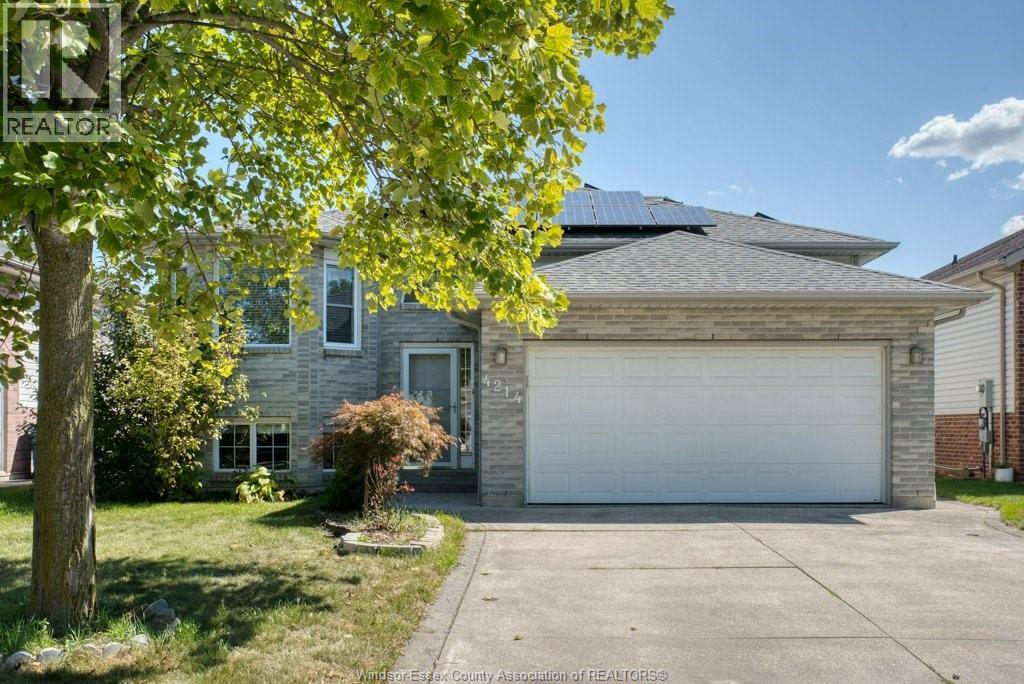 4214 Sharon Ave, Windsor, ON N9G 2K9