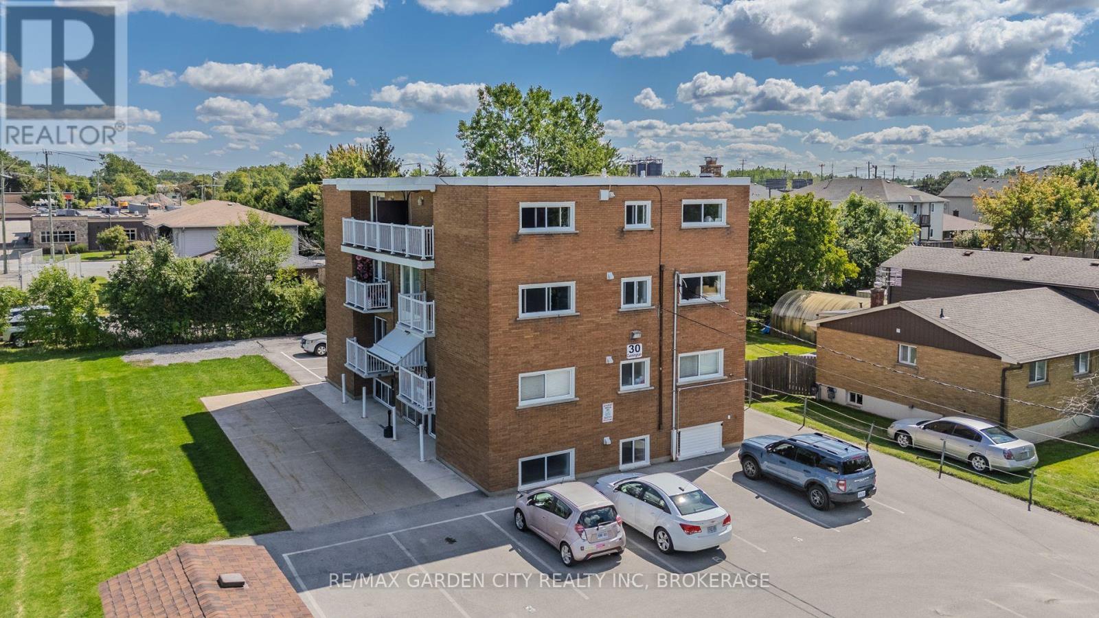30 Cunningham St, Thorold, ON L2V 3K8