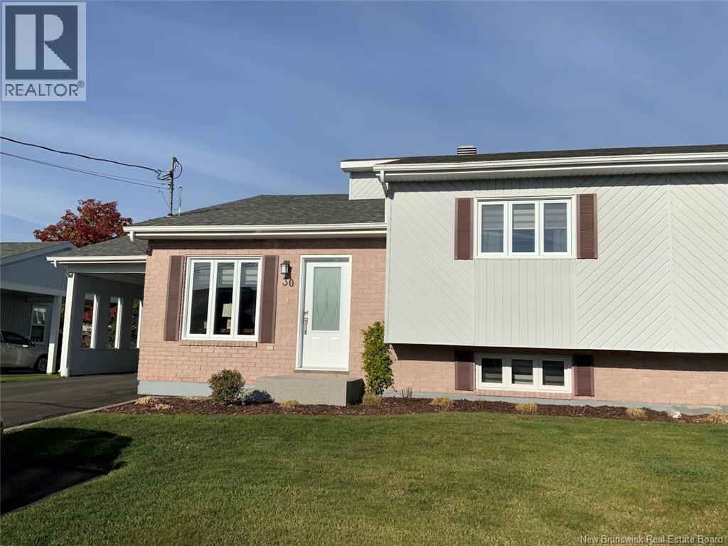 30 Dr Gaudreau Ave, Edmundston, NB E3V 4B9
