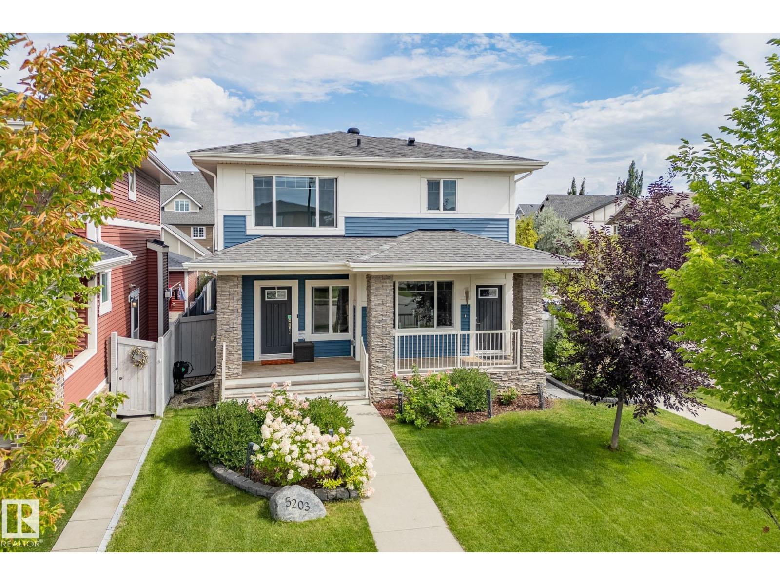 5203 Admiral Walter Hose St NW, Edmonton, AB T5E 6T5