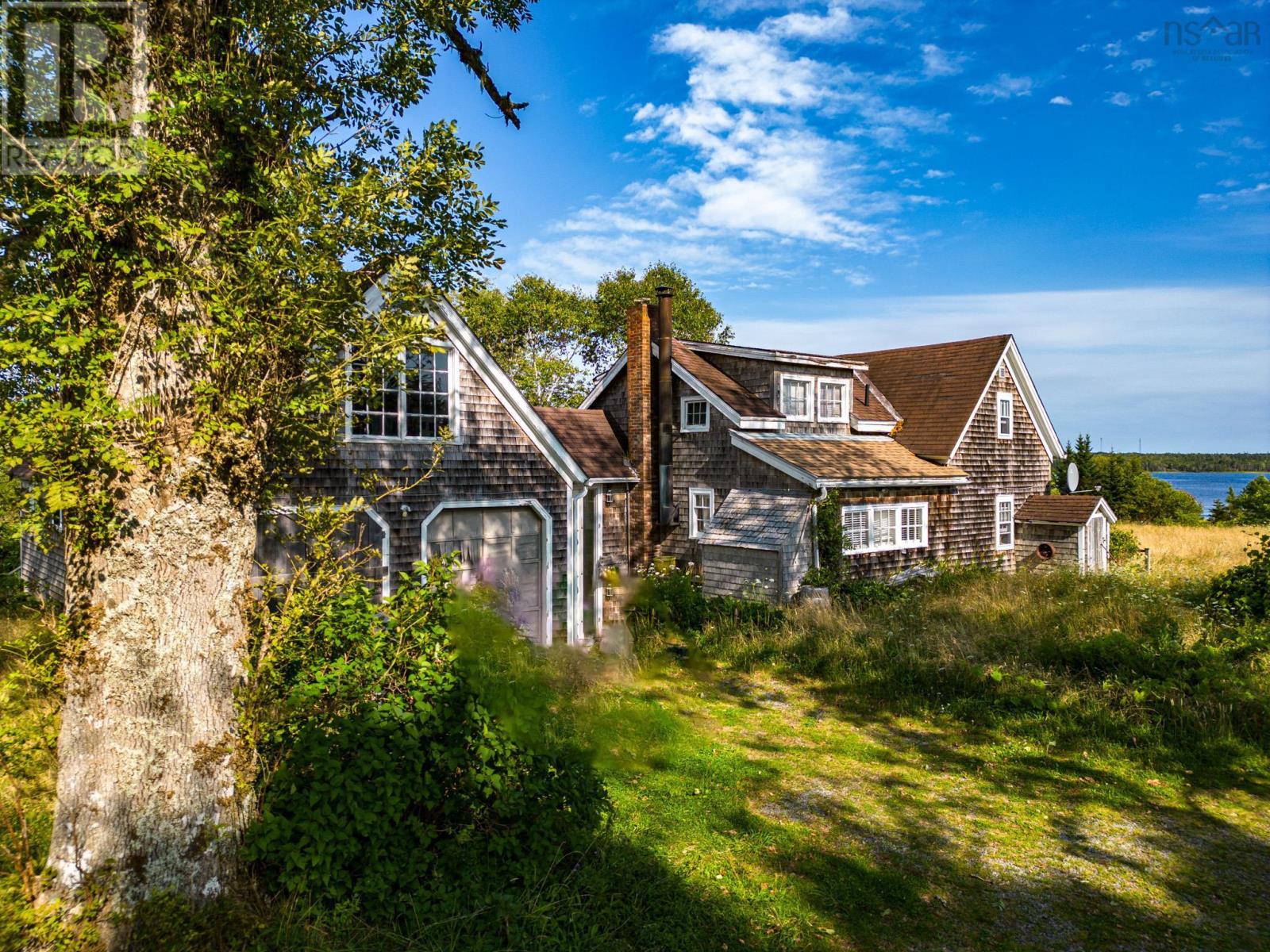 43 Stevens Rd, East Green Harbour, NS B0T 1L0
