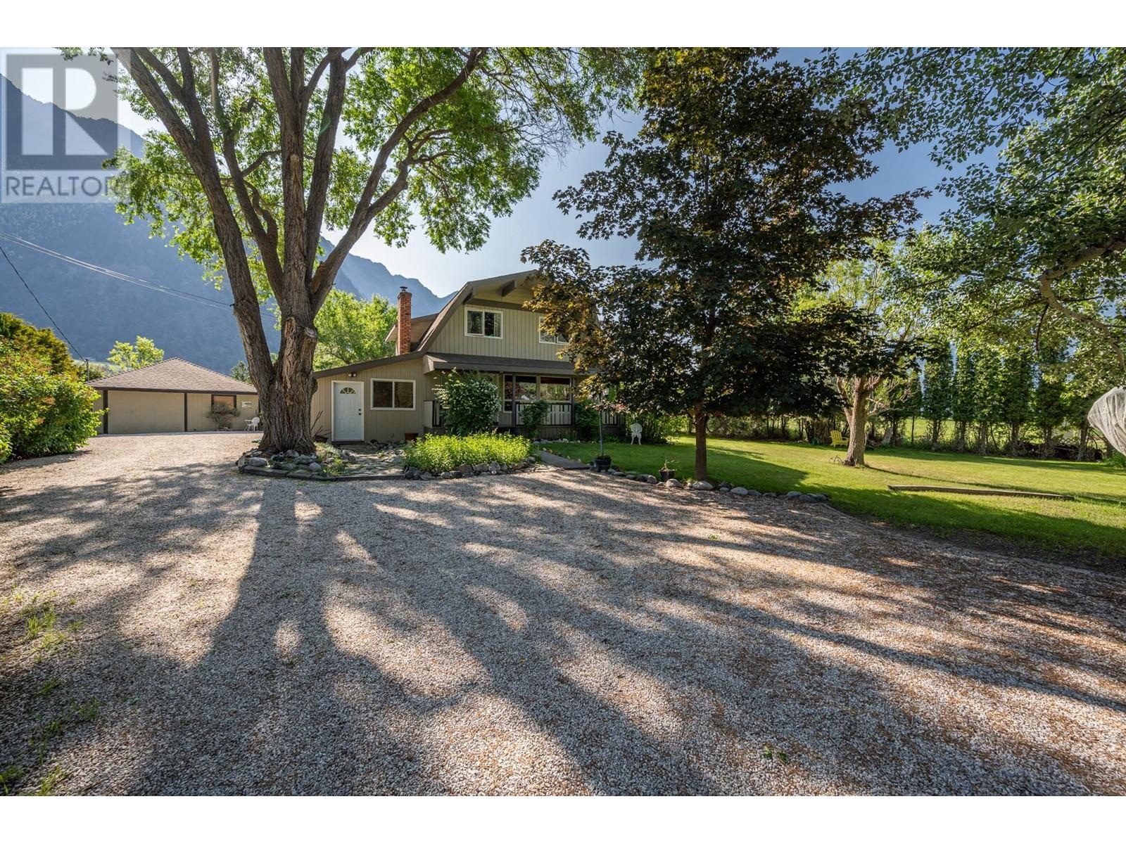 371 Hollywood Cres, Lillooet, BC V0K 1V0