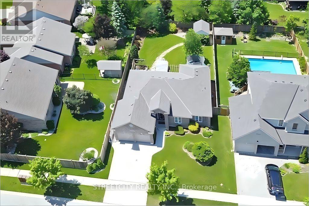 1861 Louise Blvd, London, ON N6G 5G2