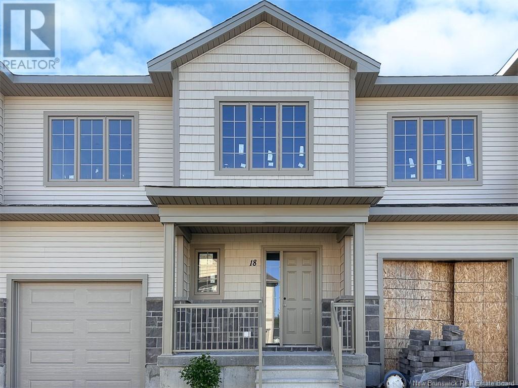 18 Huntingdon Cir, Fredericton, NB E3B 0L9