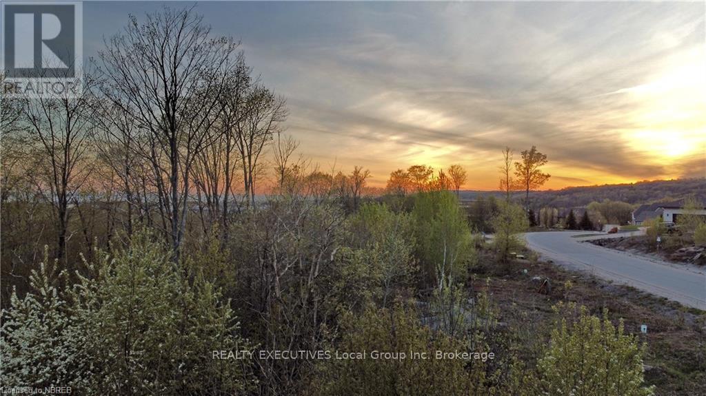 22 Kenreta Dr, North Bay, ON P1B 8X6