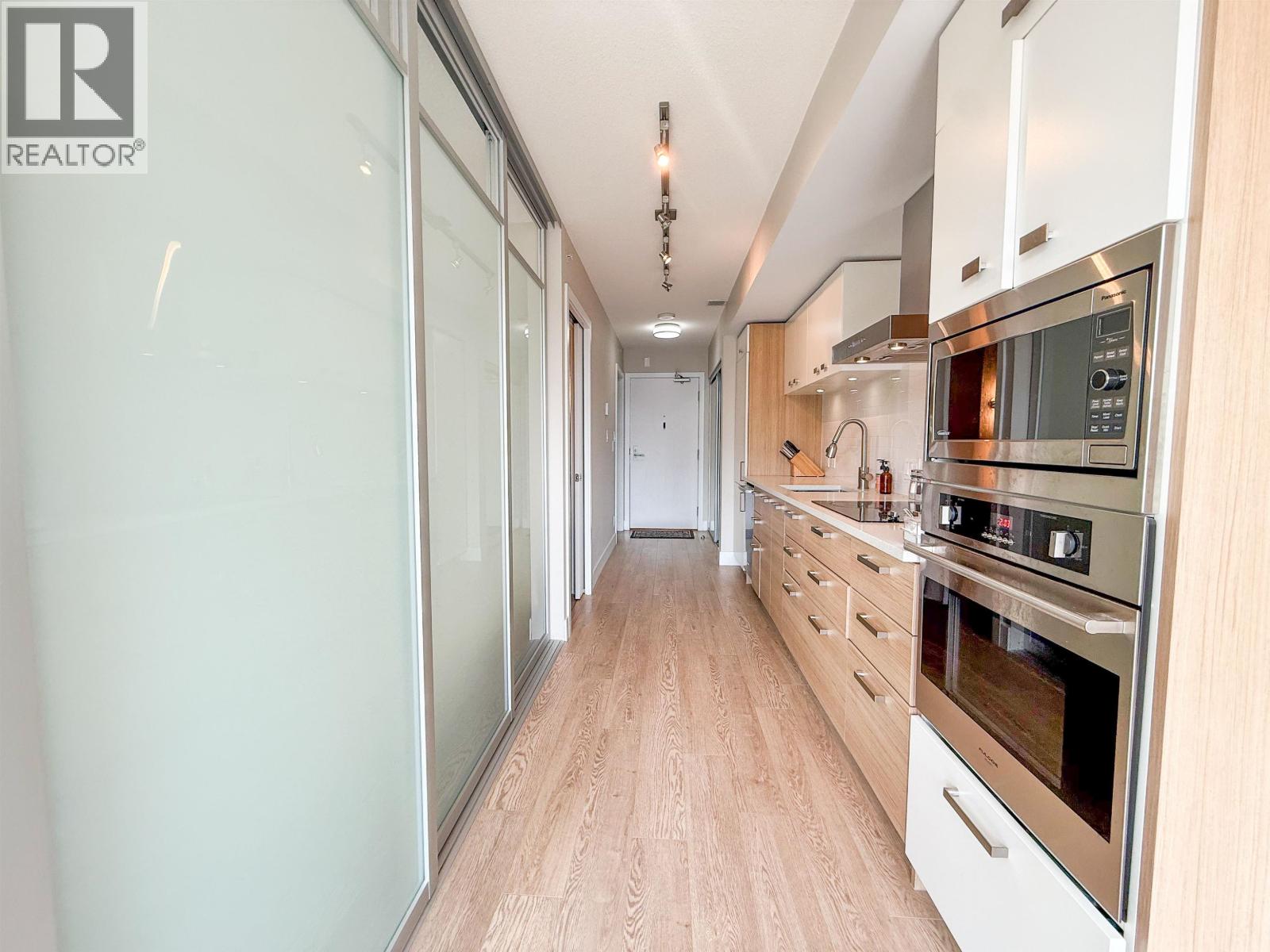 1783 Manitoba Street Unit 305, Vancouver, BC V5Y 0K1