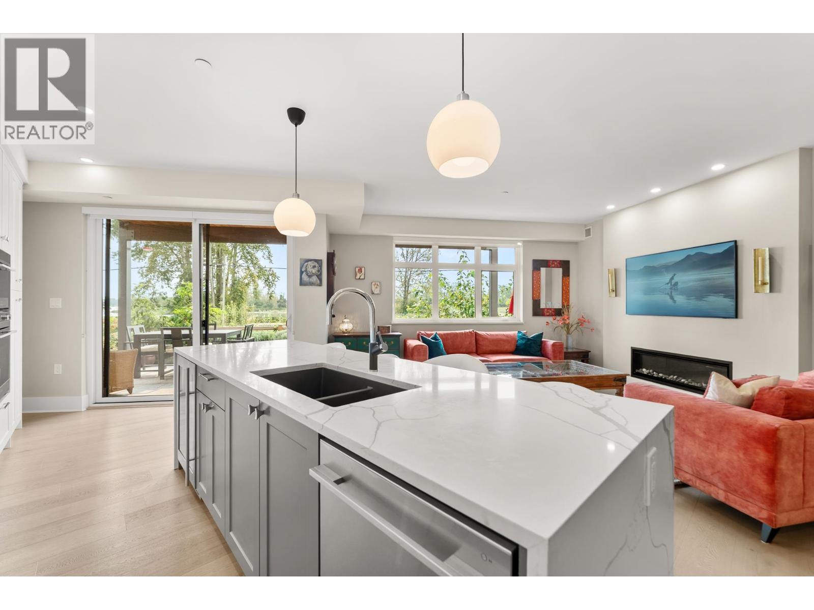 6111 Dyke Road Unit 103, Richmond, BC V7E 4J2