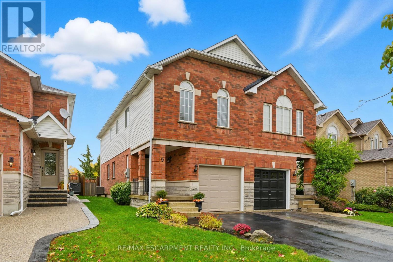 9 Slater Ct, Hamilton Waterdown, ON L8B 0K8