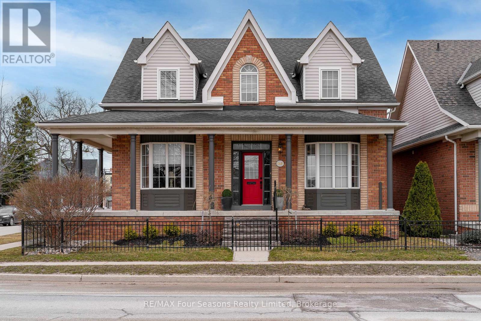 145 Ontario St, Collingwood, ON L9Y 4M4