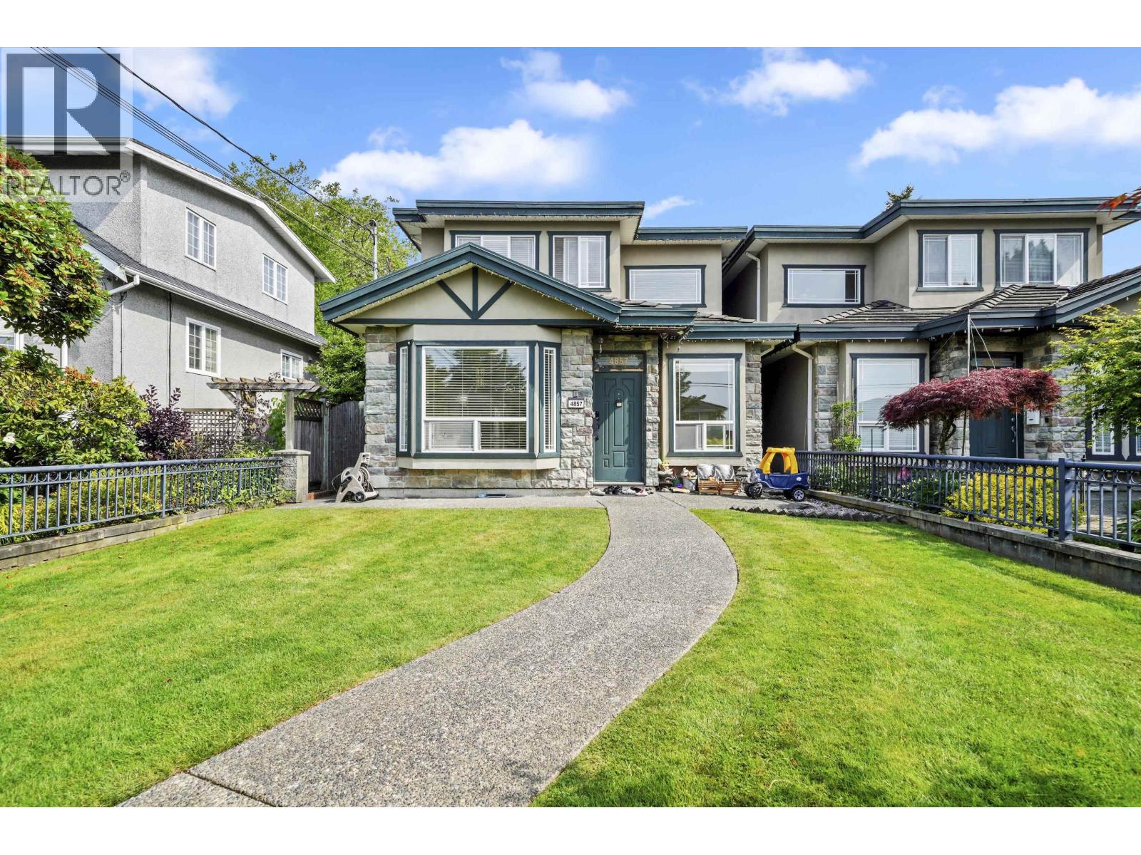 4857 Victory St, Burnaby, BC V5J 1S5