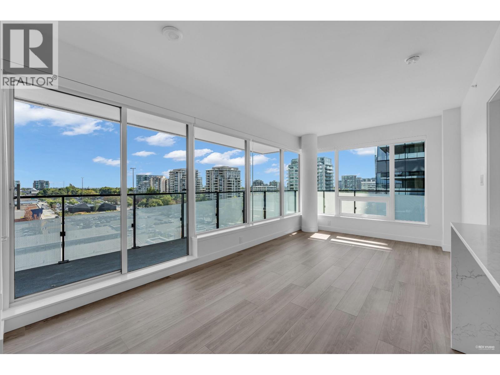 5593 No 3 Road Unit 803, Richmond, BC V6X 0X6