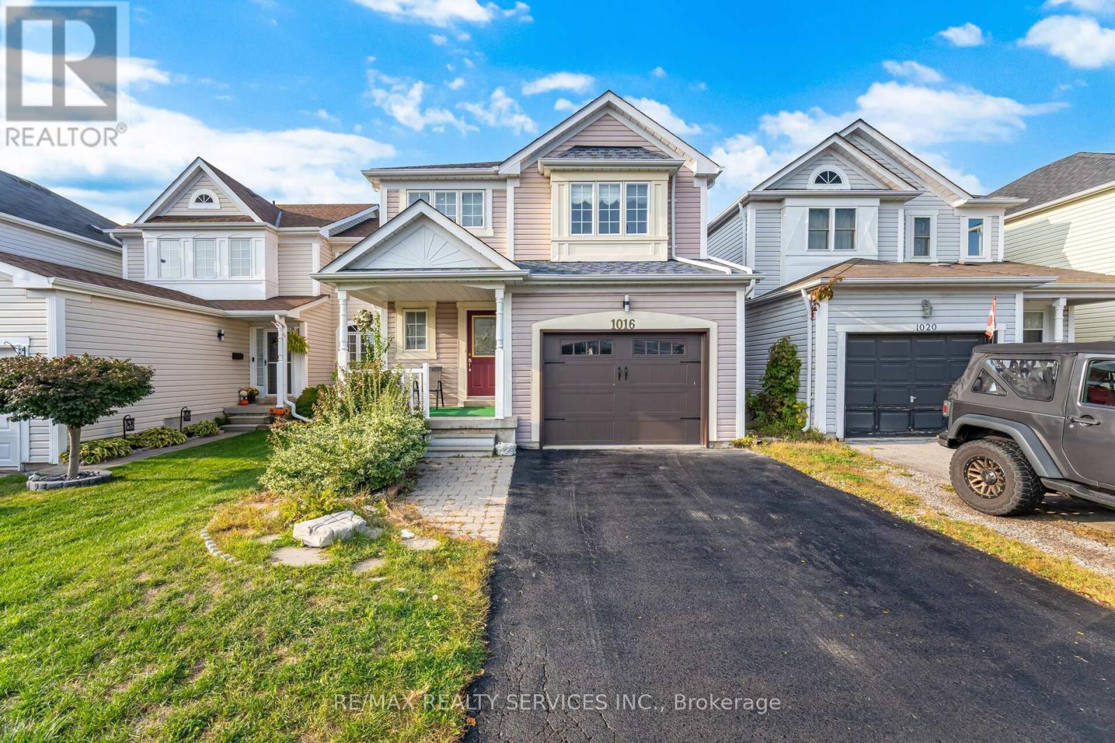 1016 Roseheath St, Oshawa, ON L1K 2P8