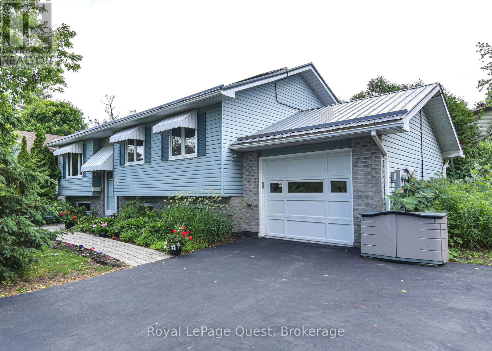9 Dancy Dr, Orillia, ON L3V 7M1