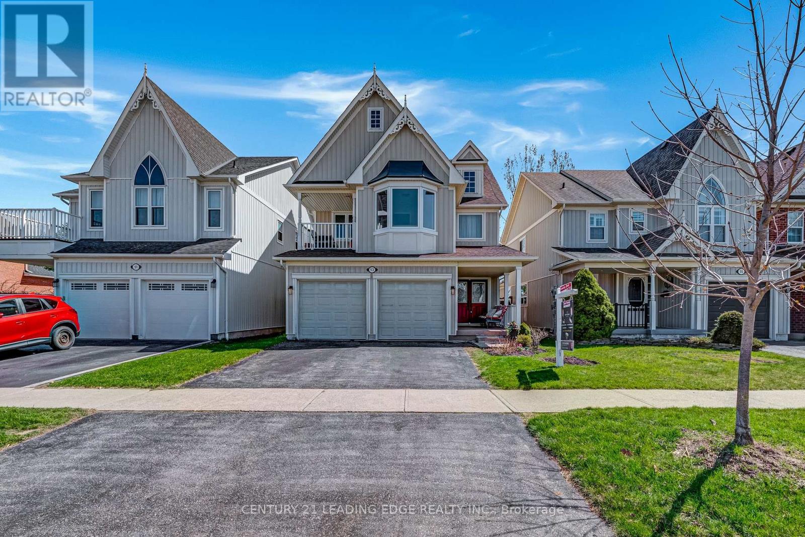 53 Kinross Ave, Whitby, ON L1M 2C4