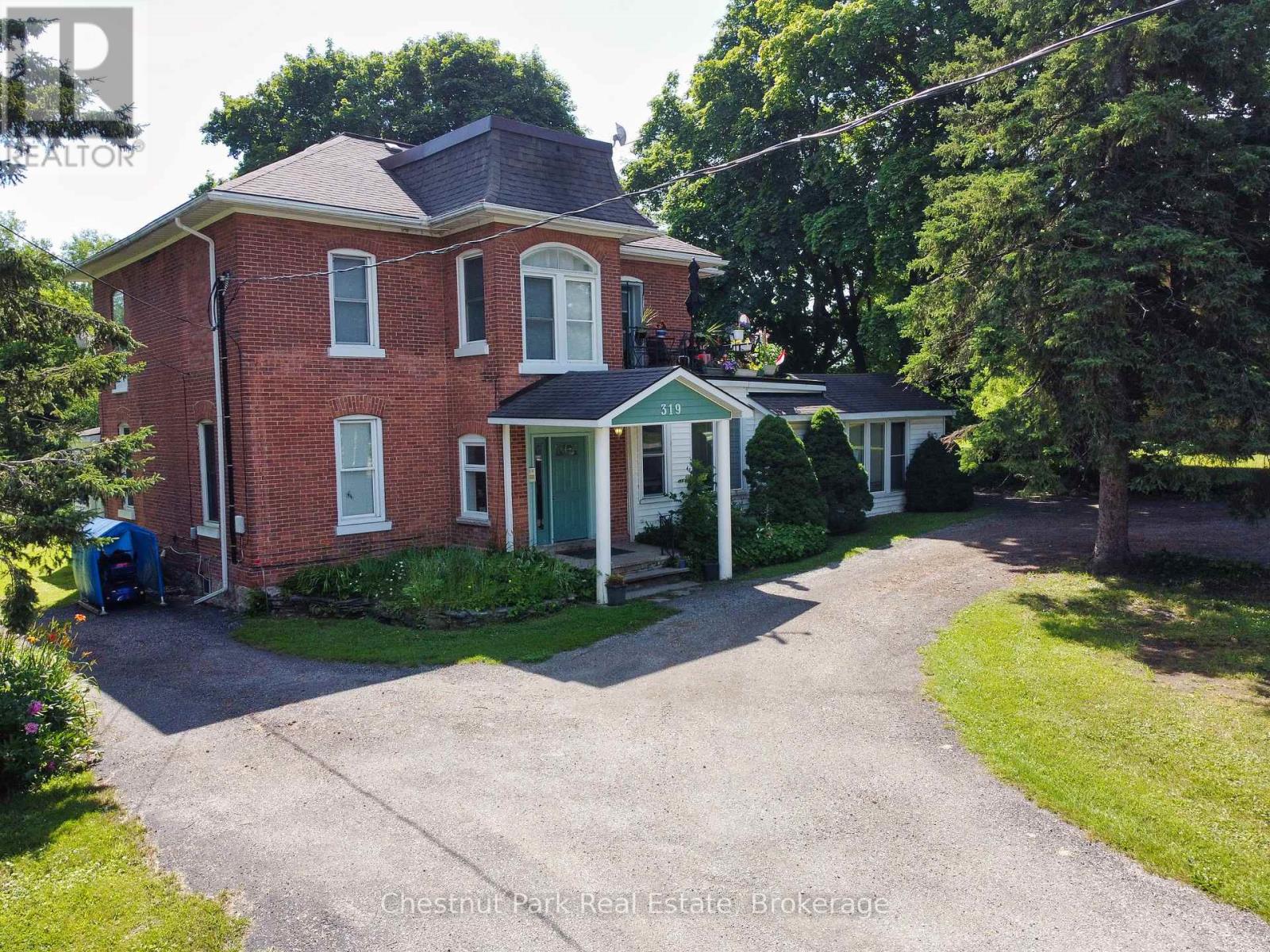 319 Berford St, South Bruce Peninsula, ON N0H 2T0