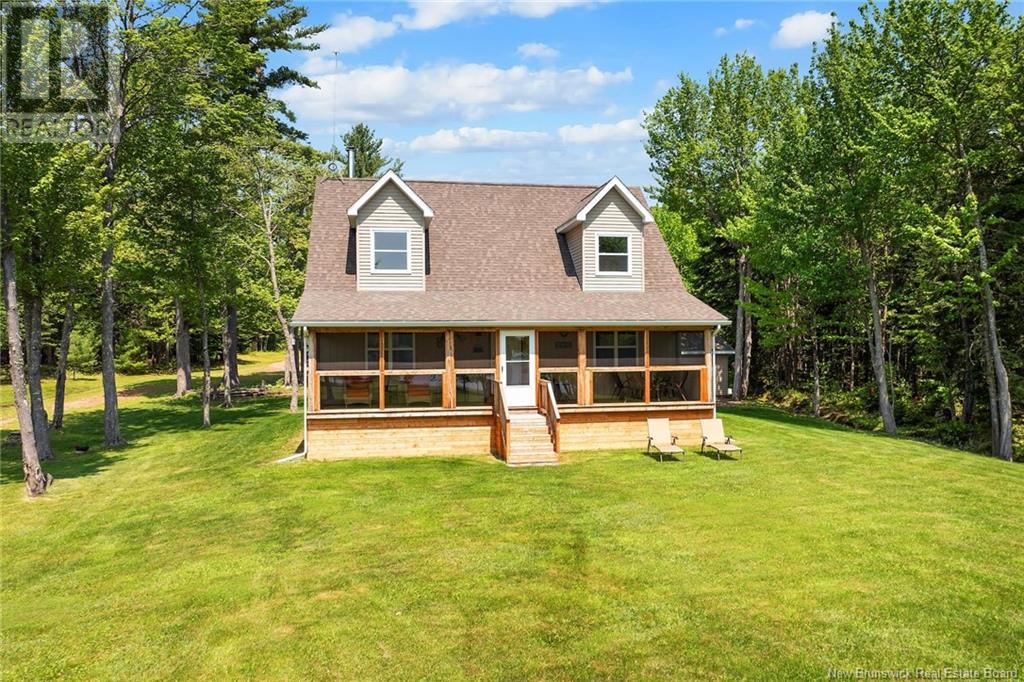 1276 Cox Point Rd, Cumberland Bay, NB E4A 2Z3