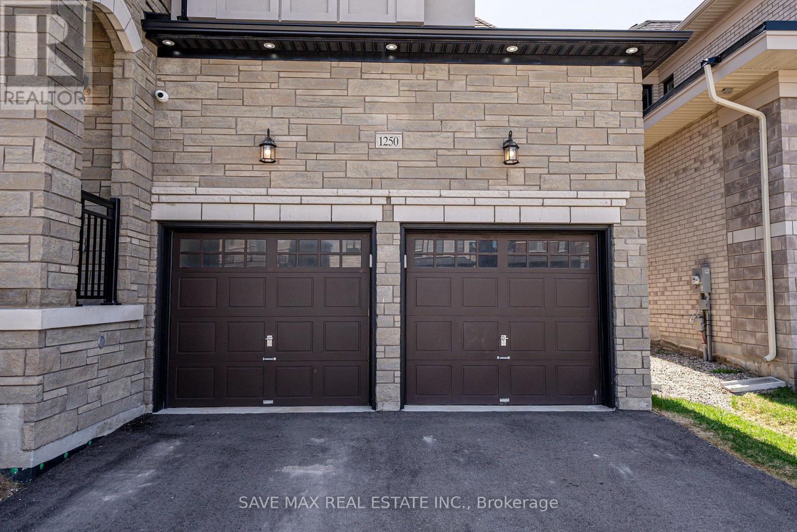 1250 Upper Thames Dr, Woodstock Woodstock - North, ON N4T 0M9