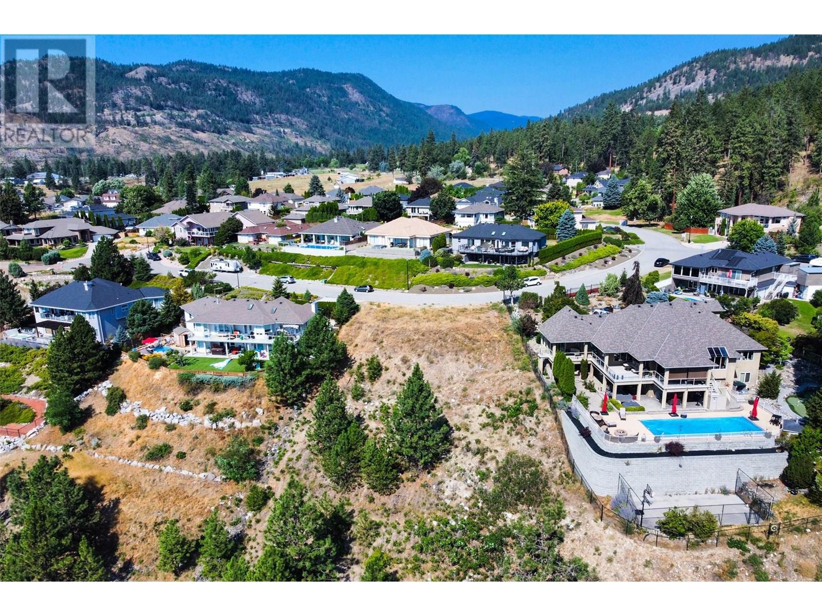 5157 Morrison Cres, Peachland, BC V0H 1X2
