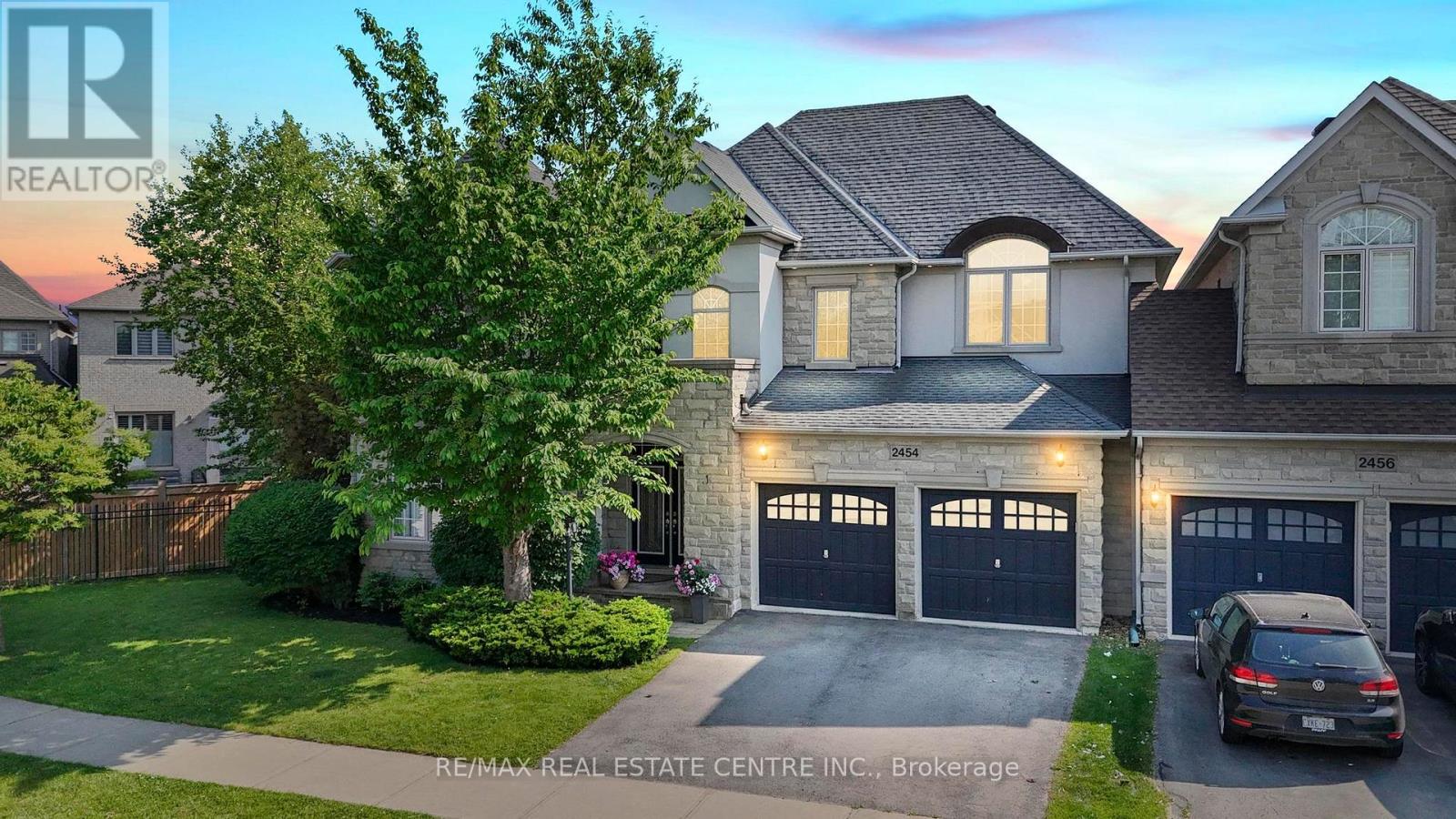 2454 Springforest Dr, Oakville, ON L6M 0A1