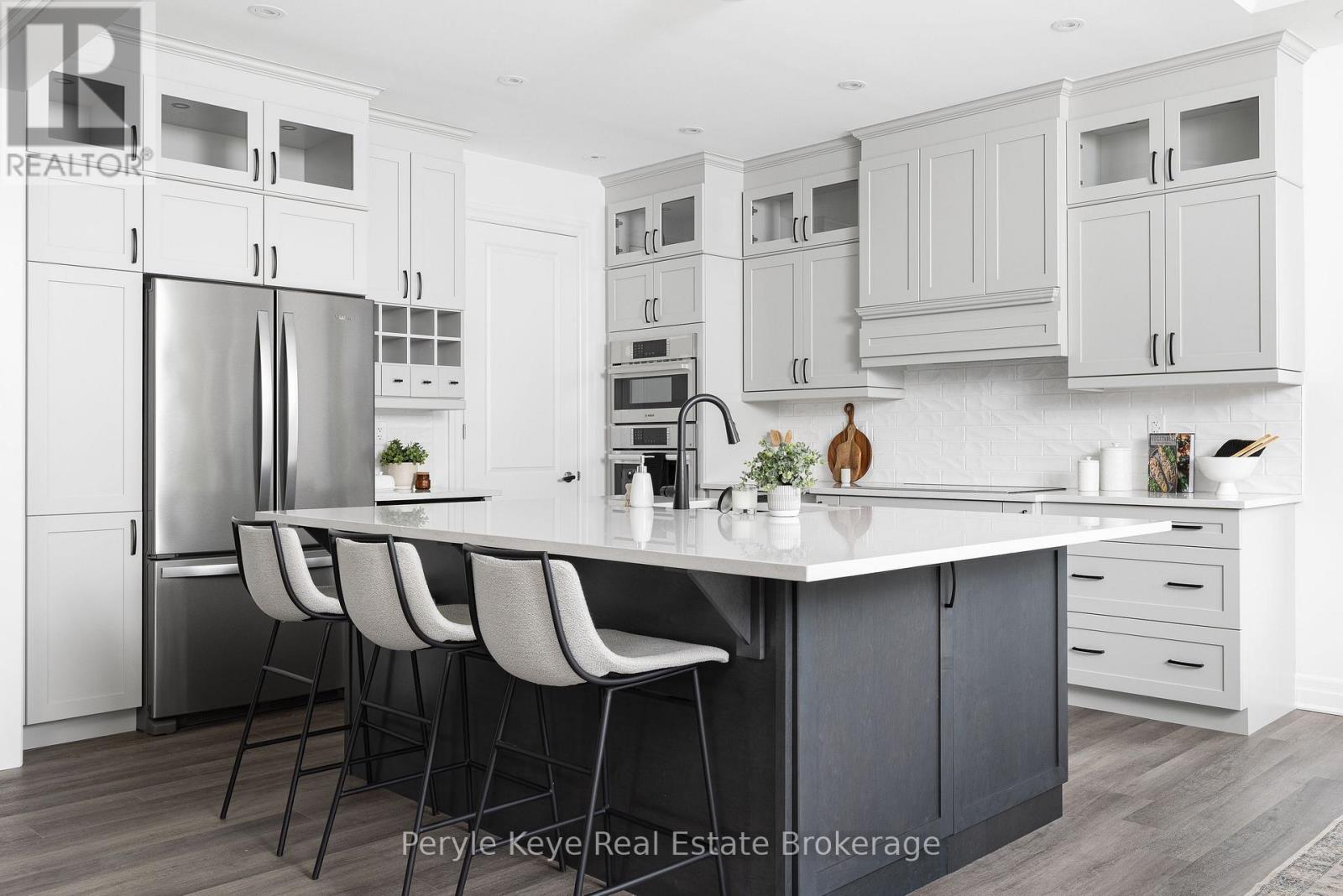 30 Dyer Cres, Bracebridge Macaulay, ON P1L 0N4