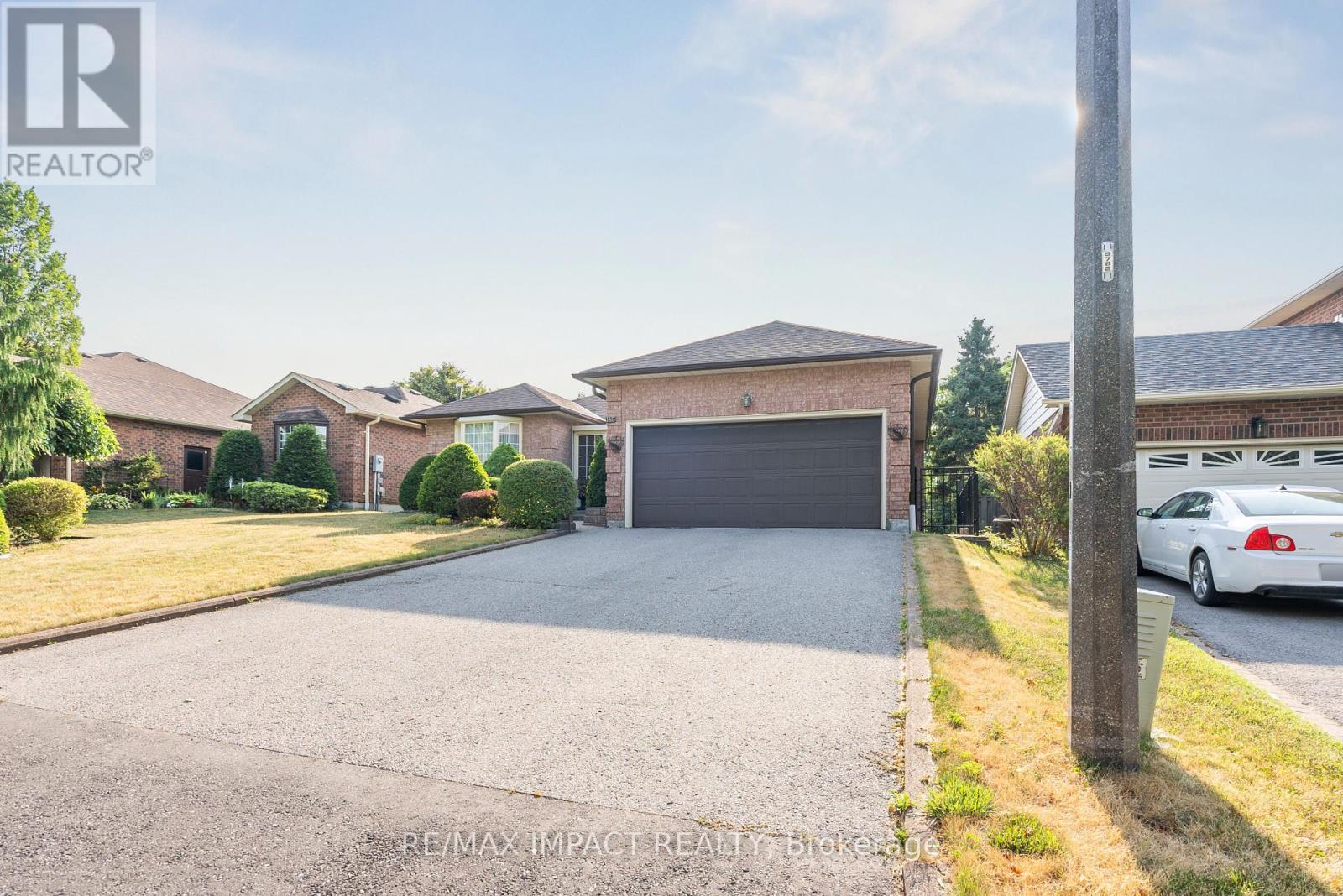145 Hialeah Cres, Whitby Blue Grass Meadows, ON L1N 6V8