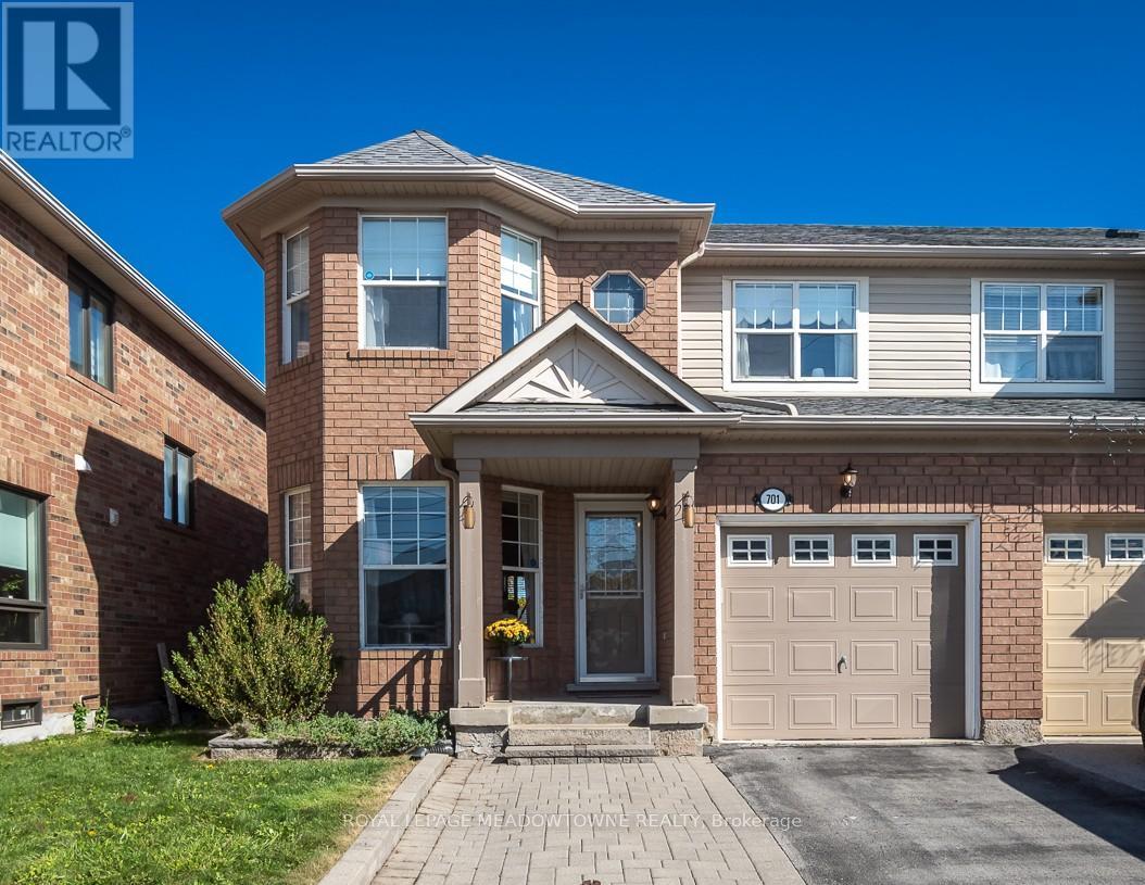 701 Thompson Rd S, Milton, ON L9T 5W8