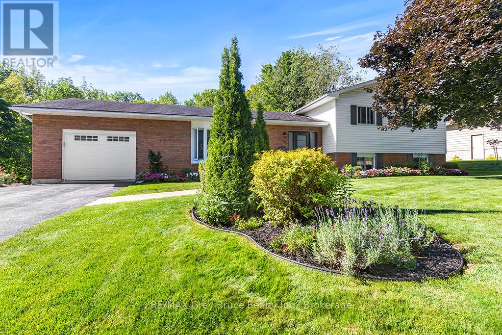 699 20th Street West, Owen Sound, ON N4K 4E1