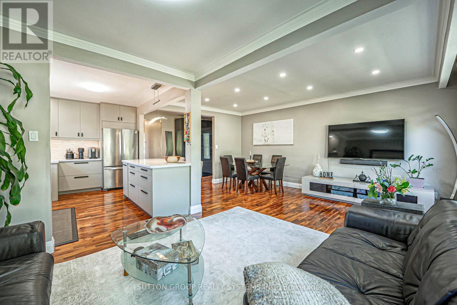 366 Renforth Dr, Toronto Eringate-centennial-west Deane, ON M9C 2L9