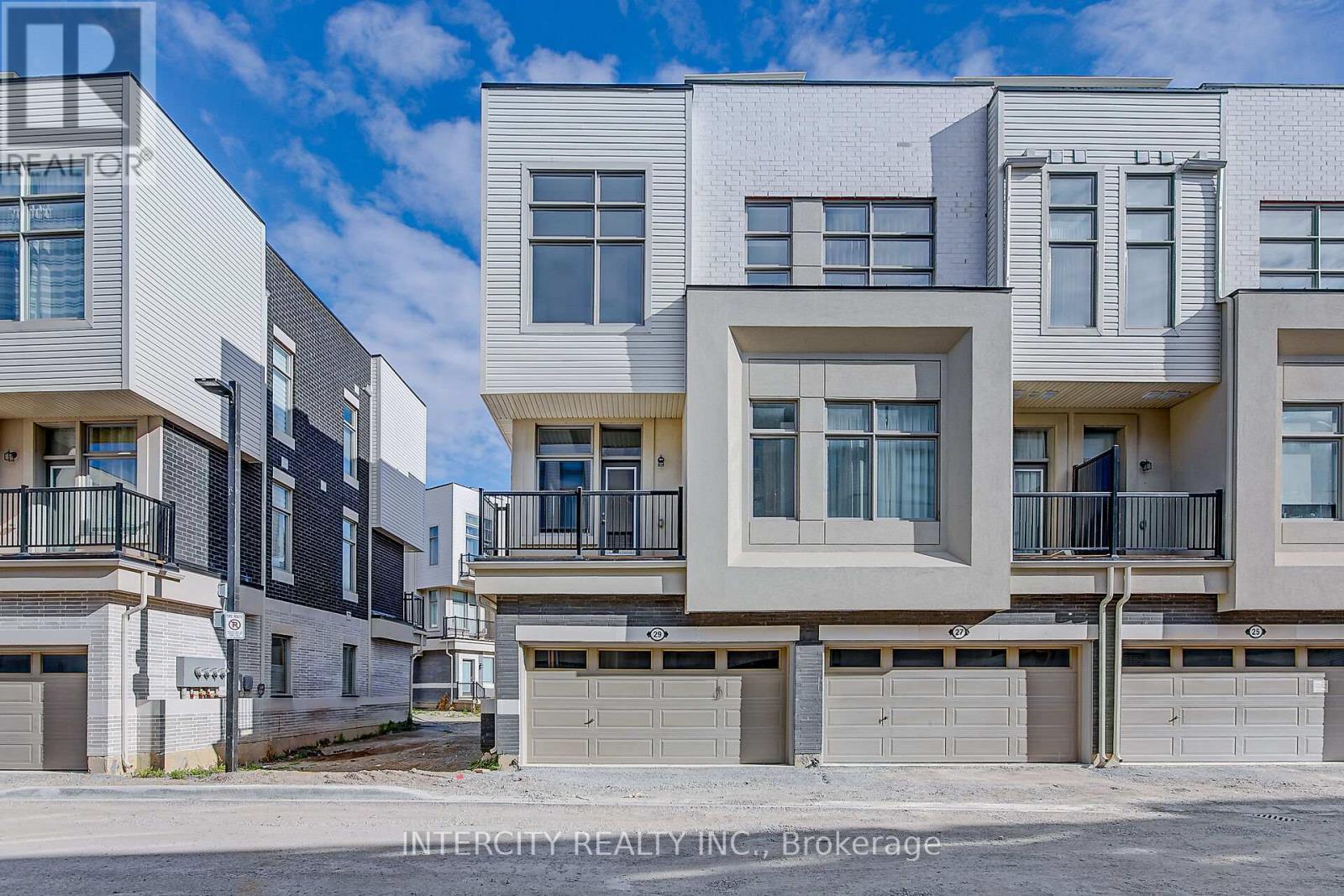 29 Albert Firman Ln, Markham, ON L6C 2V6