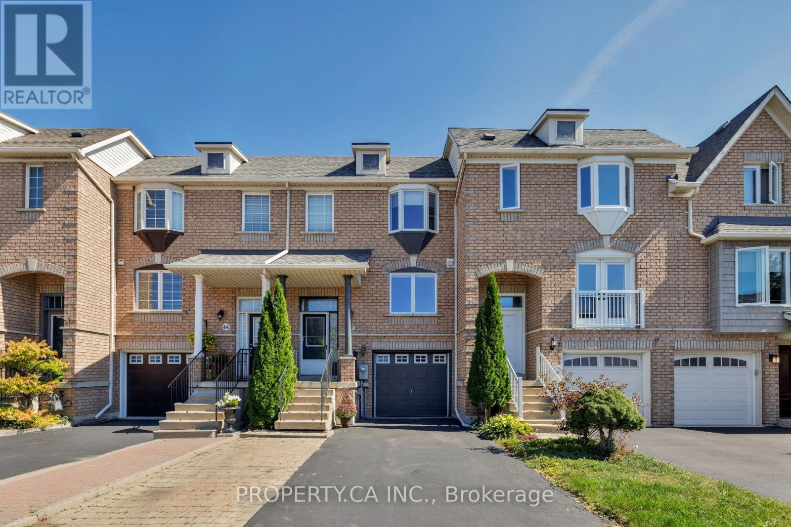 42 W Oak Cres, Toronto Humberlea-pelmo Park, ON M9N 3Z4