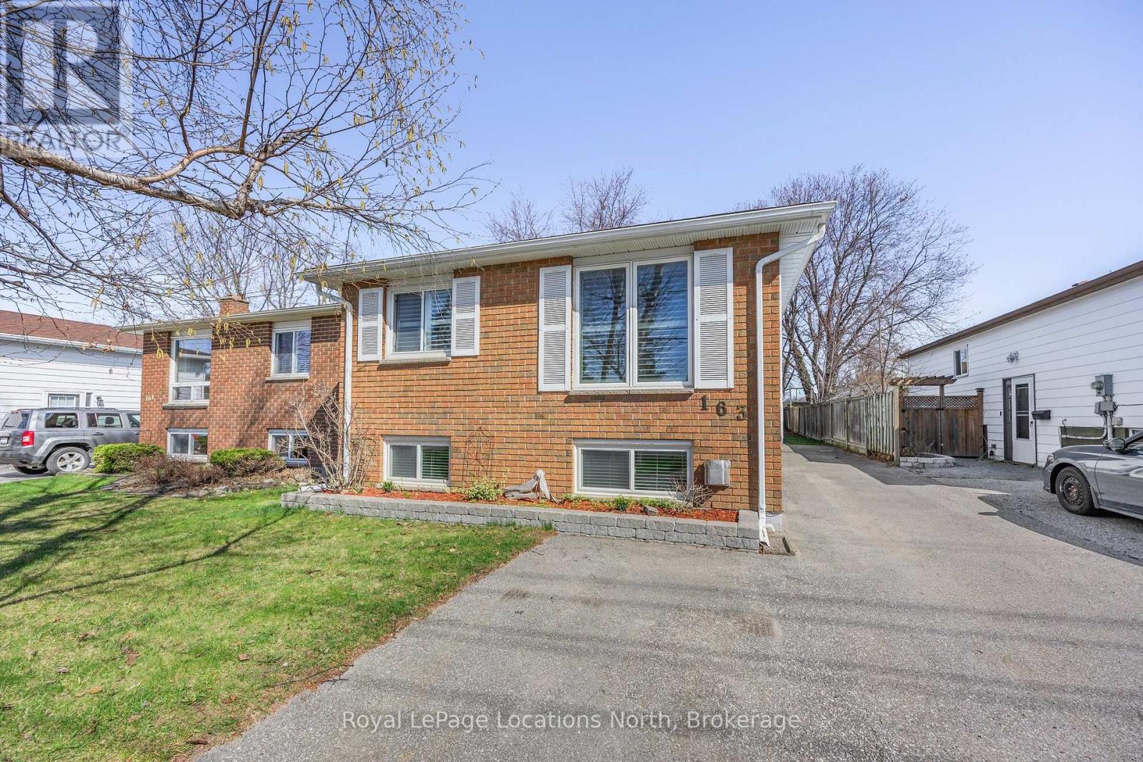 163 Collins St, Collingwood, ON L9Y 4L7