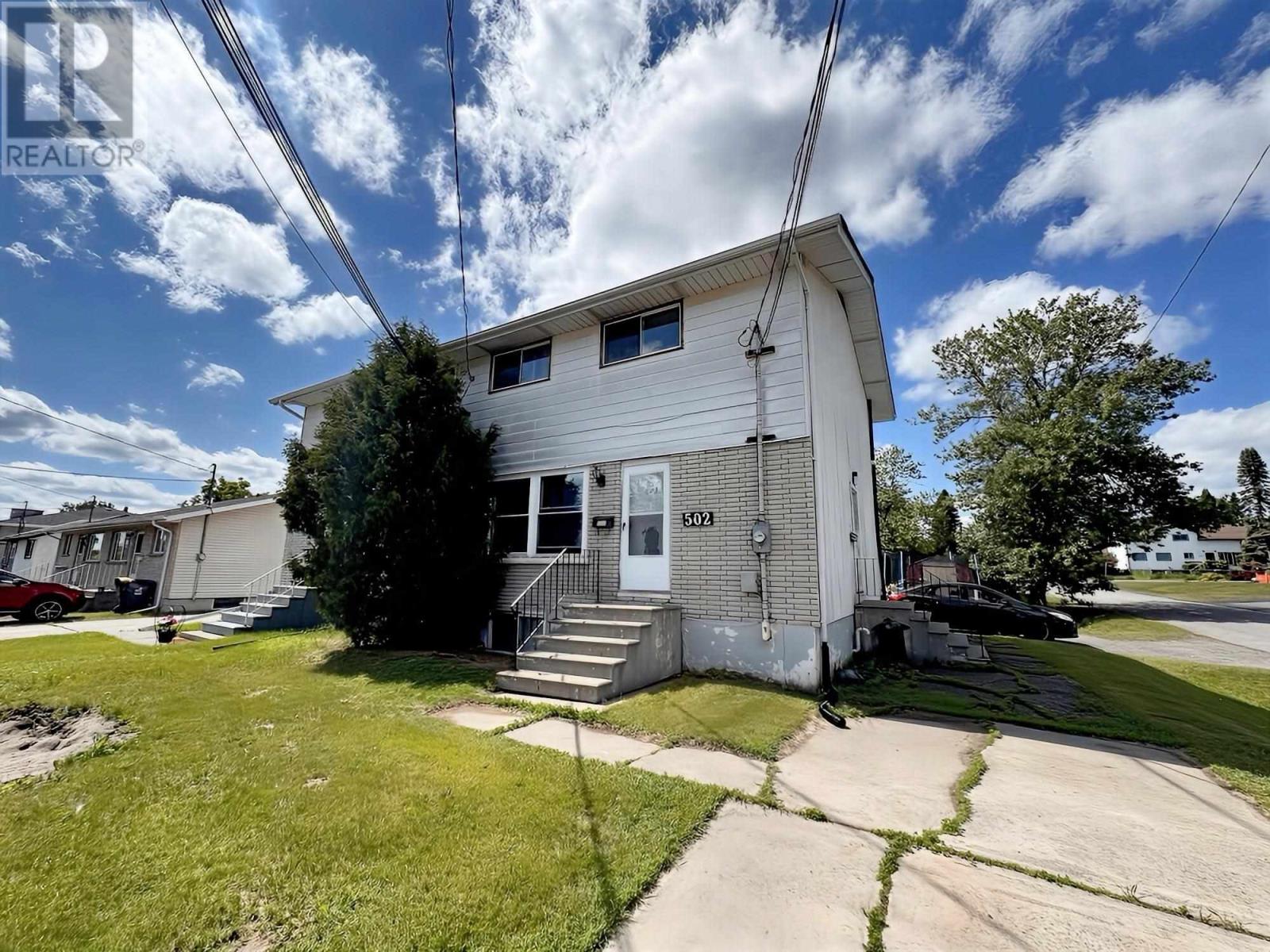 502 Strand Ave, Thunder Bay, ON P7B 5B1