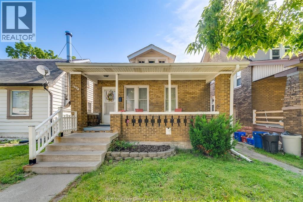 1694 Mercer, Windsor, ON N8X 3P7