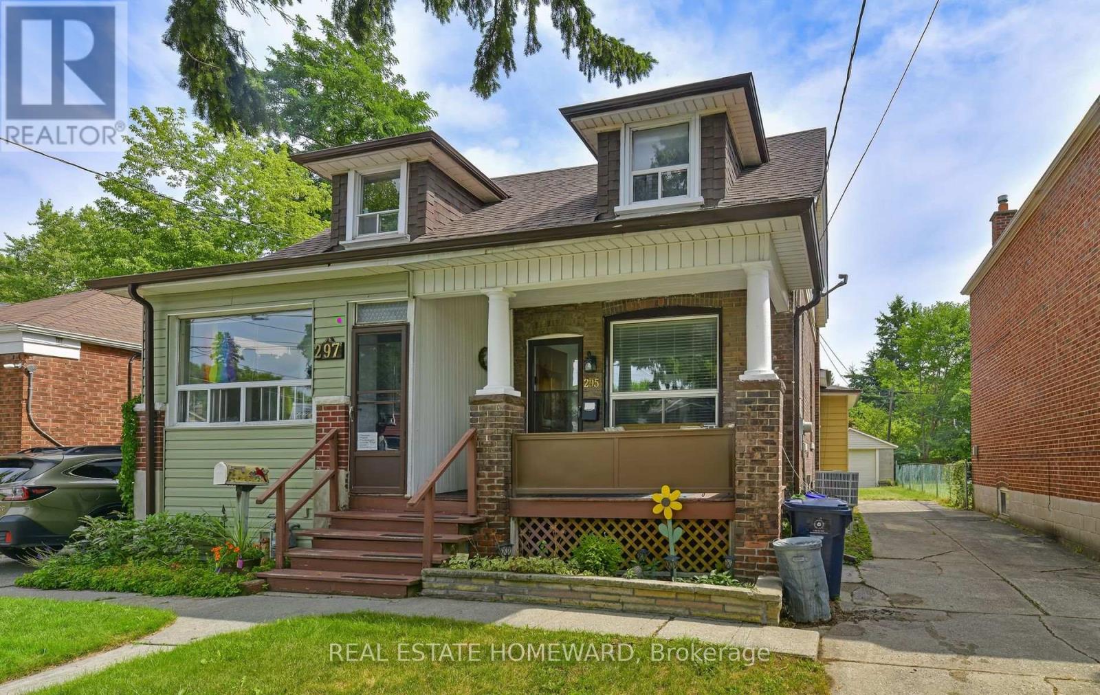 295 Chisholm Ave, Toronto, ON M4C 4W5