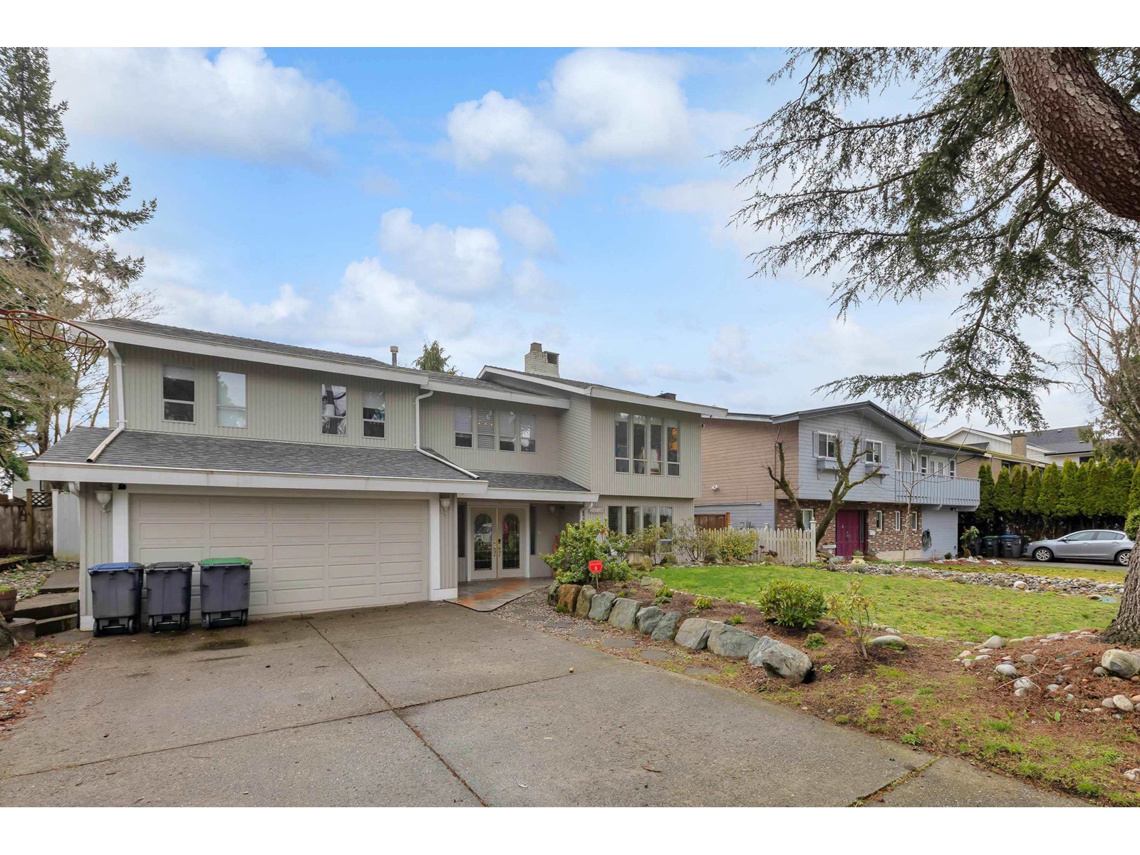 16 Avenue Unit 14710 #a, Surrey, BC V4A 5M7