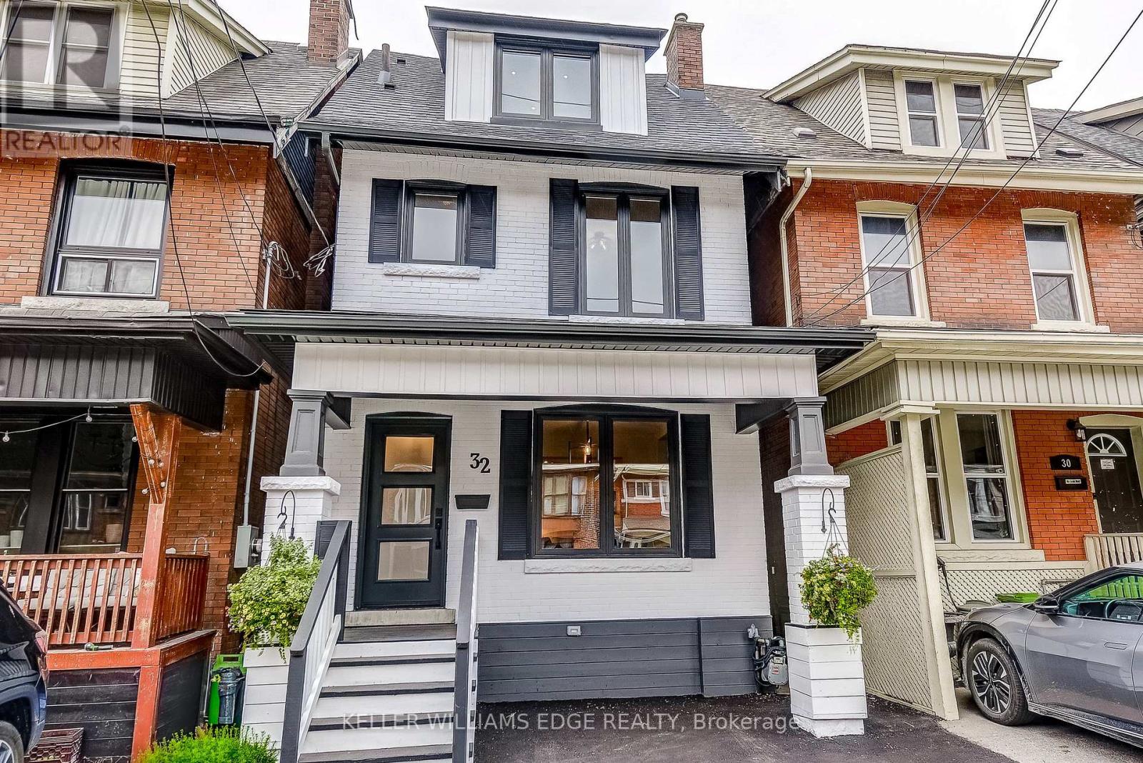 32 Cumberland Ave, Hamilton, ON L8M 1Y7