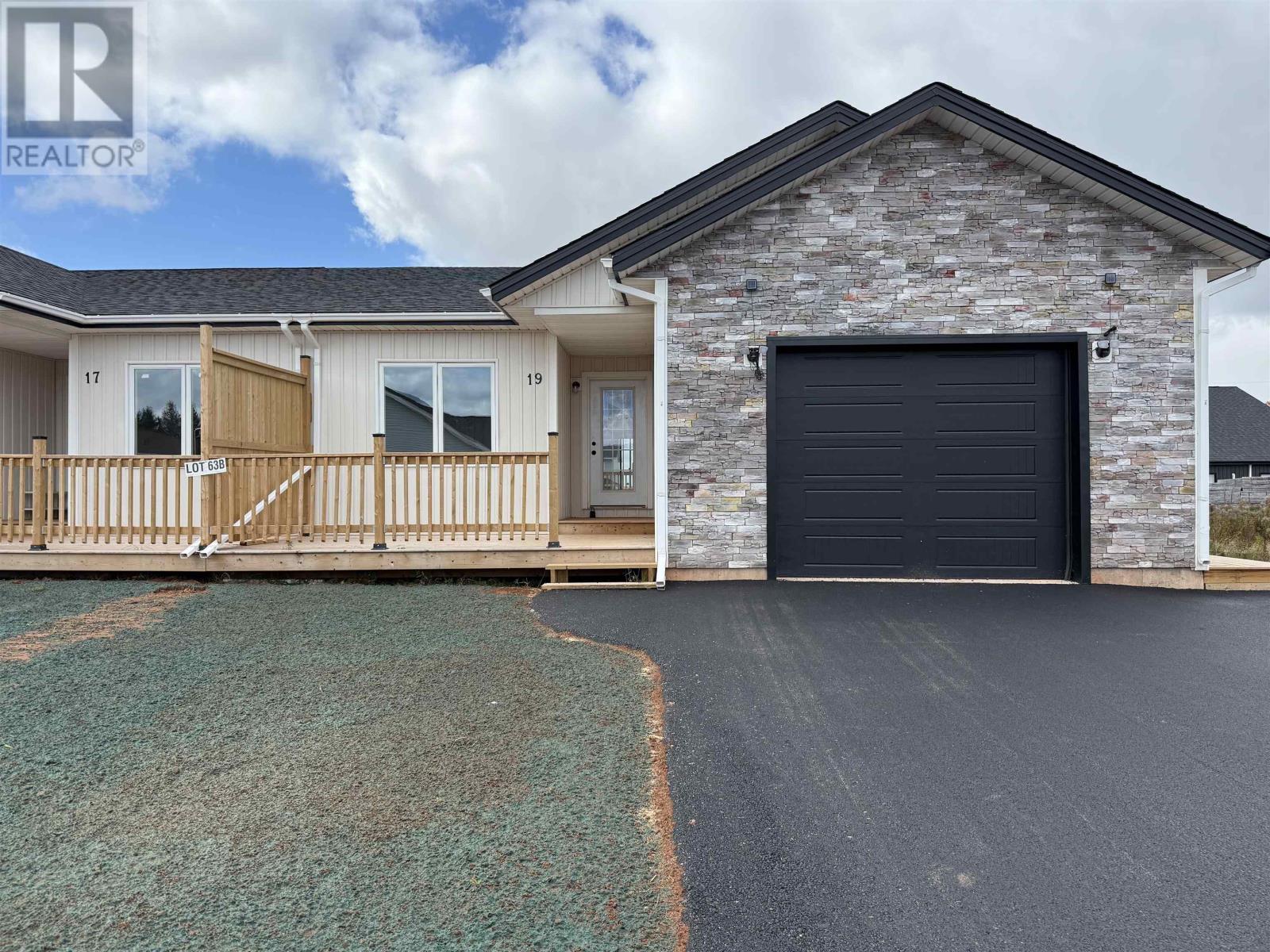 19 Paddington Ave, Charlottetown, PE C1E 0E6