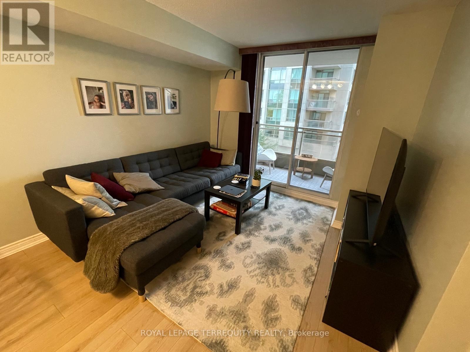 601 256 Doris Ave, Toronto, ON M2N 6X8