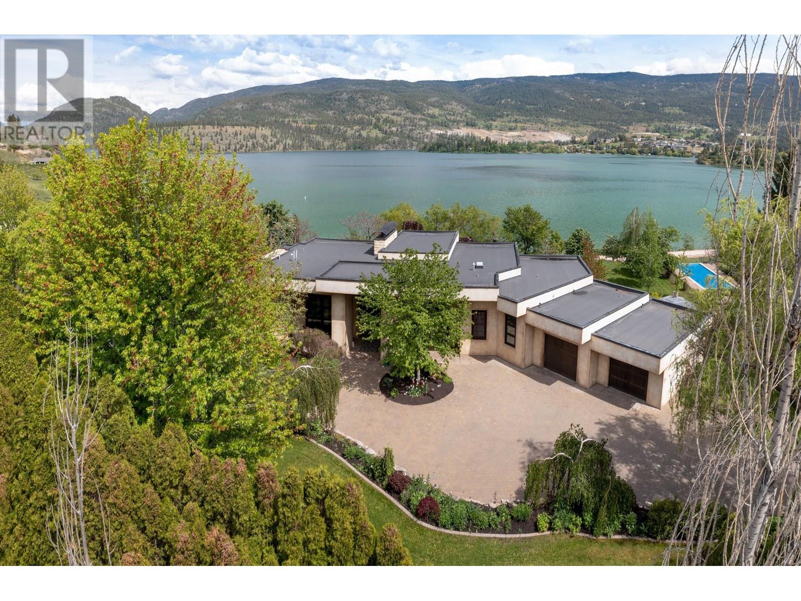 16191 Butterworth Rd, Lake Country, BC V4V 2E8