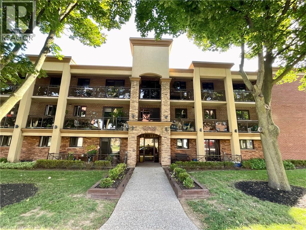 1212 Fennell Avenue E Unit 108, Hamilton, ON L8T 1T2