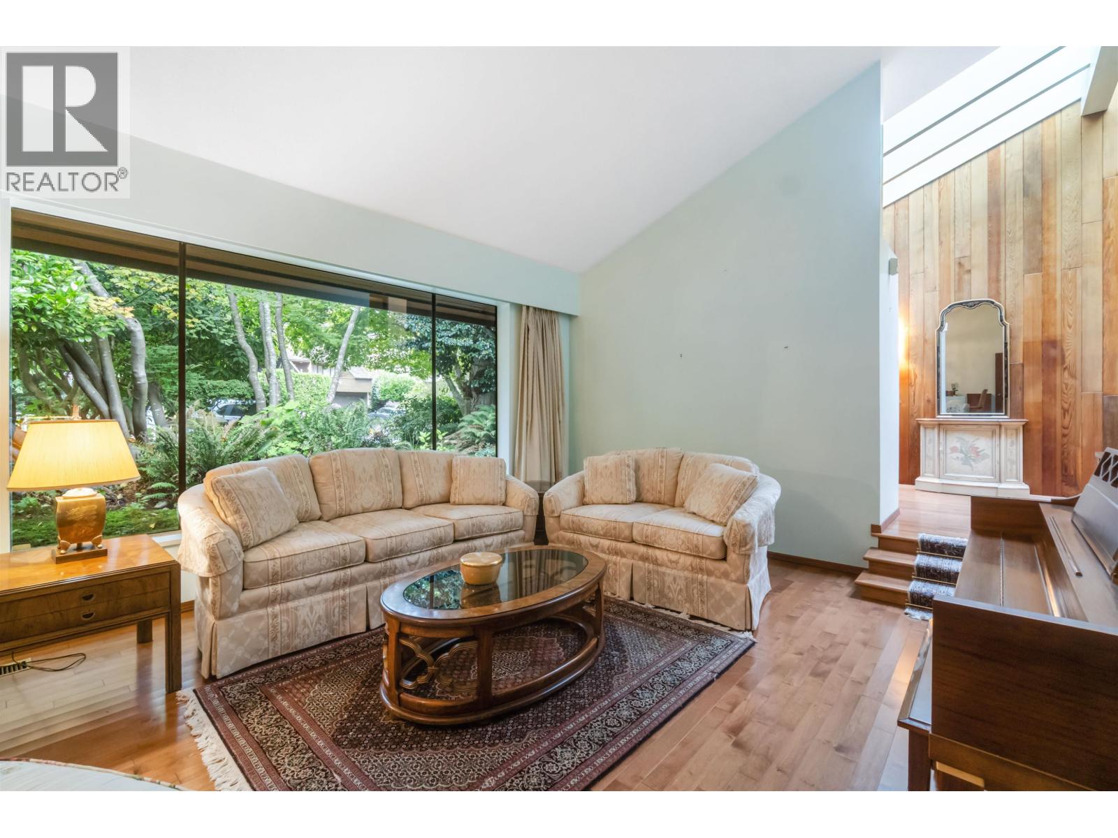 4262 Yuculta Cres, Vancouver, BC V6N 3R5