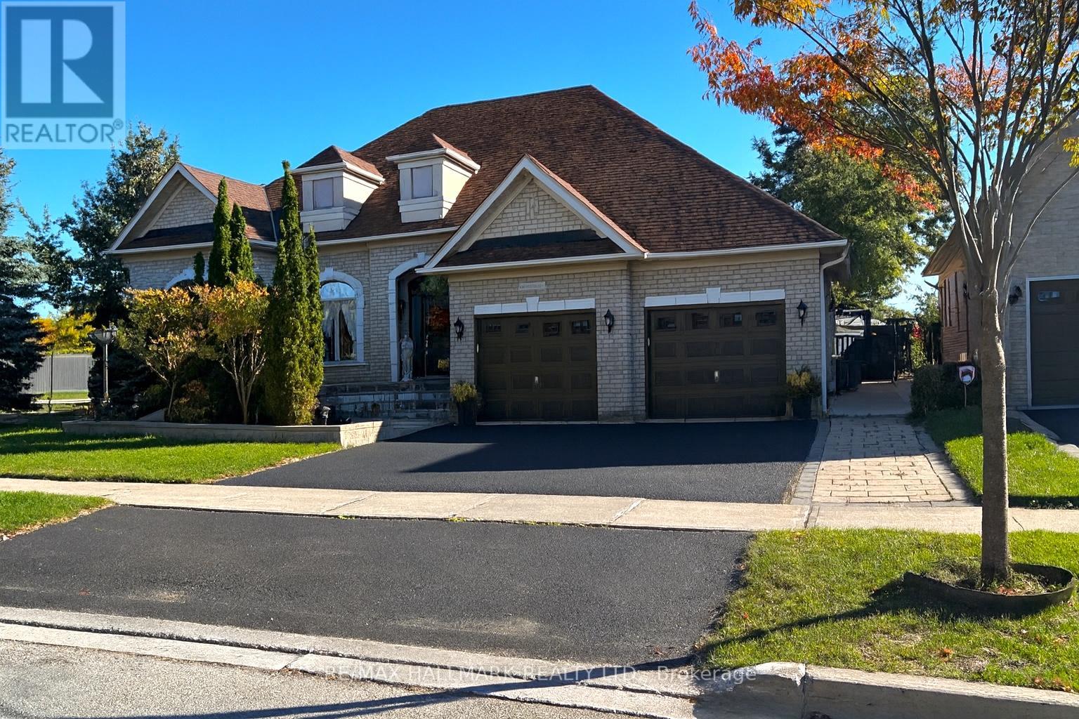 452 Athabasca Dr, Vaughan, ON L6A 3S2