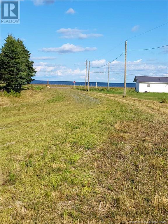 4 Lakeside Ln, Cormierville, NB E4R 3E6