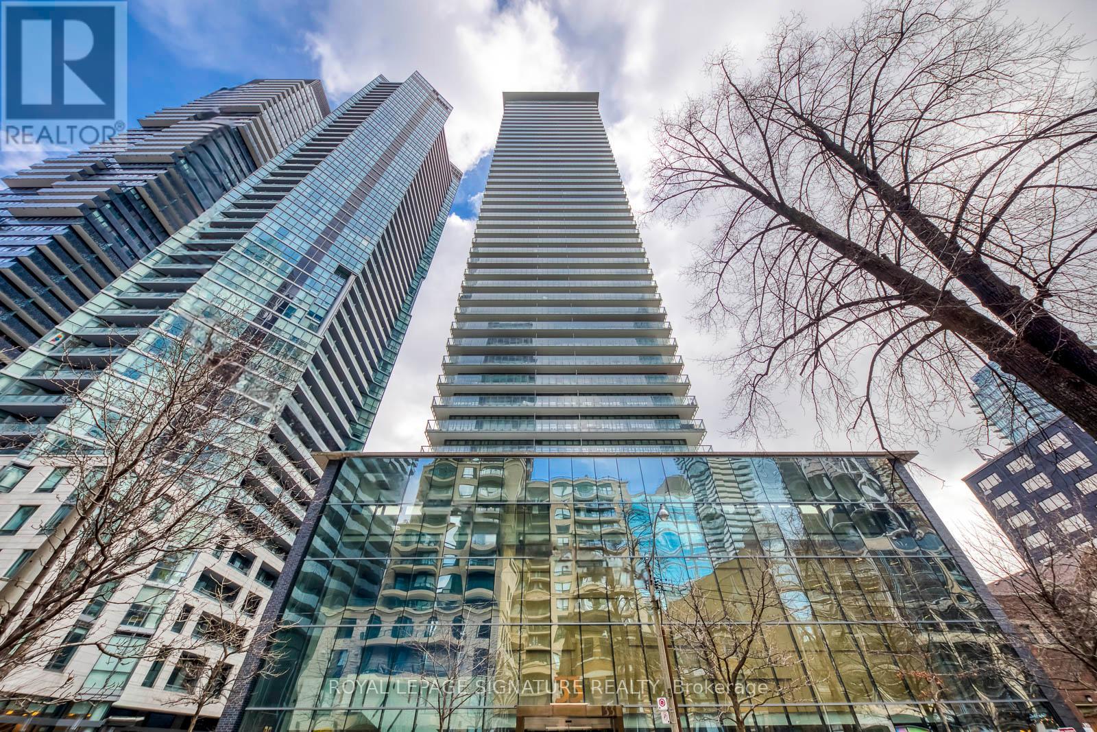 3001 33 Charles St E, Toronto, ON M4Y 0A2