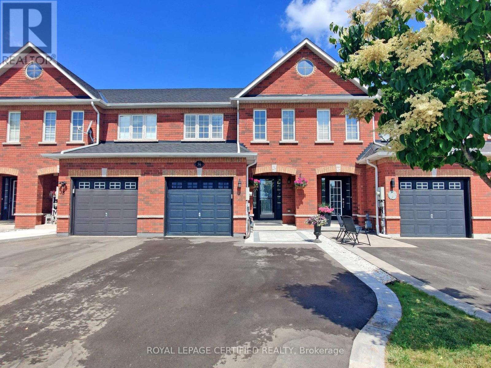 36 Aida Ct, Caledon Bolton West, ON L7E 2G8