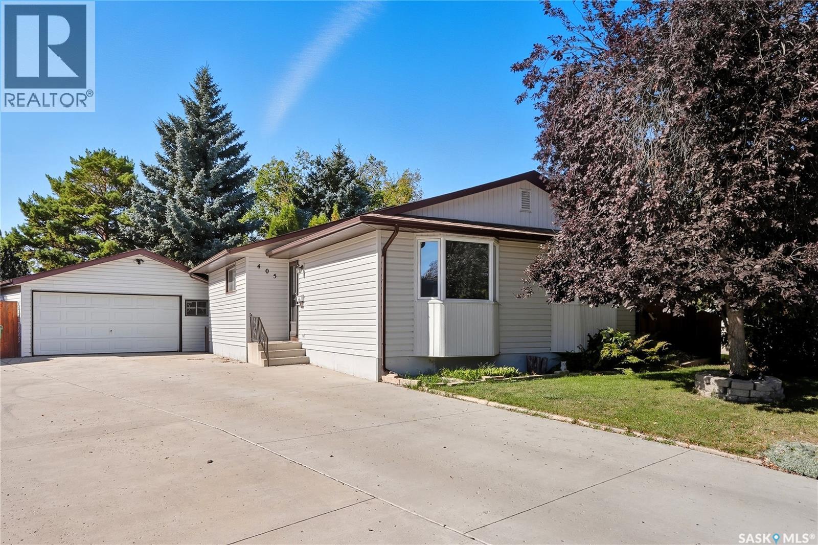 405 Lloyd Cres, Saskatoon, SK S7L 5B6