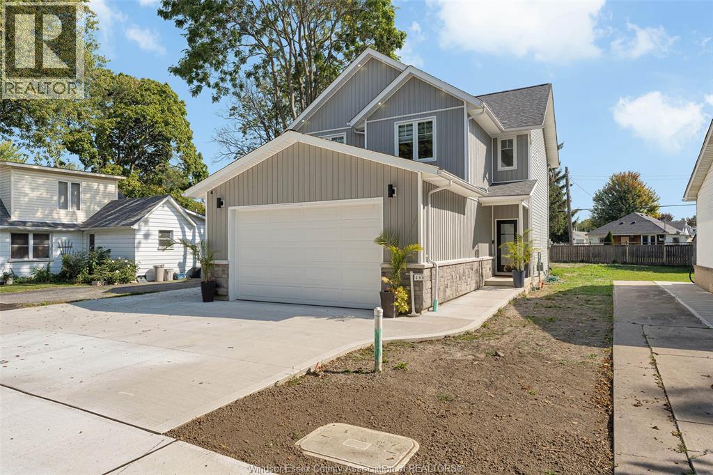 295 George St, Amherstburg, ON N9V 2G3