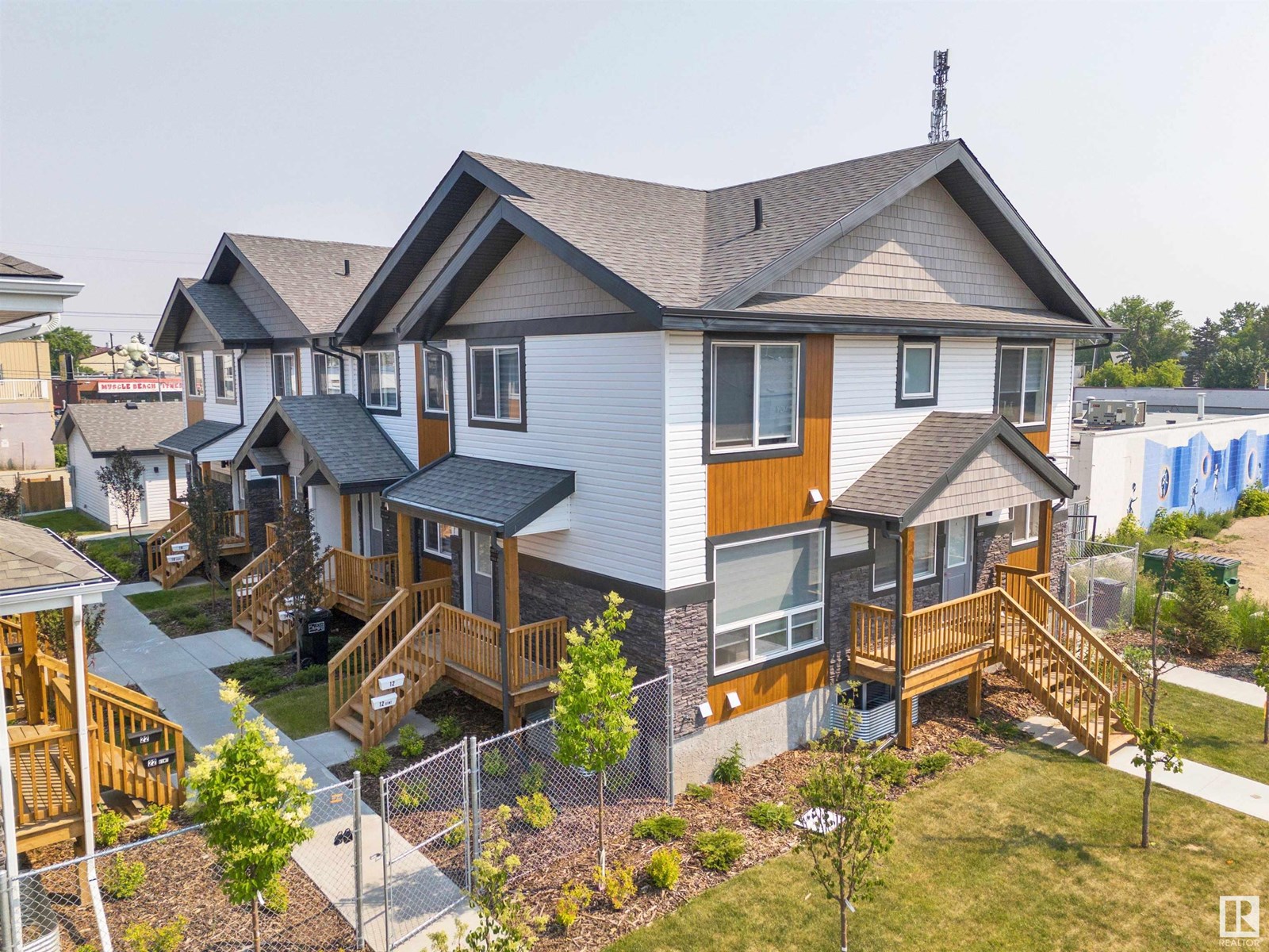 100 Av Nw Unit 15812 #a, Edmonton, AB T5P 0L8