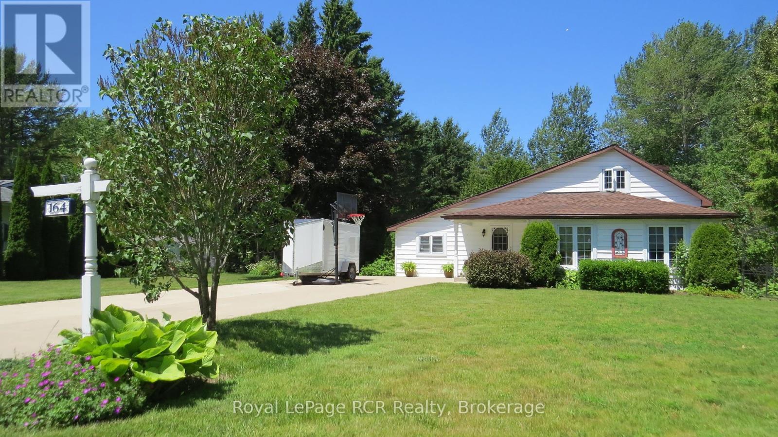 164 Edward St, Saugeen Shores, ON N0H 2L0